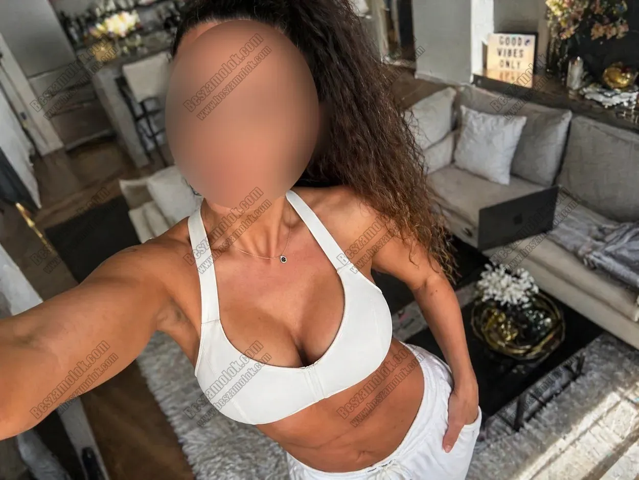 Bella ESZO masszazs hirdeto kepes profil - eszo-masszazs.hu Bella - +36 30 607 8824 - ESZO masszazs foto