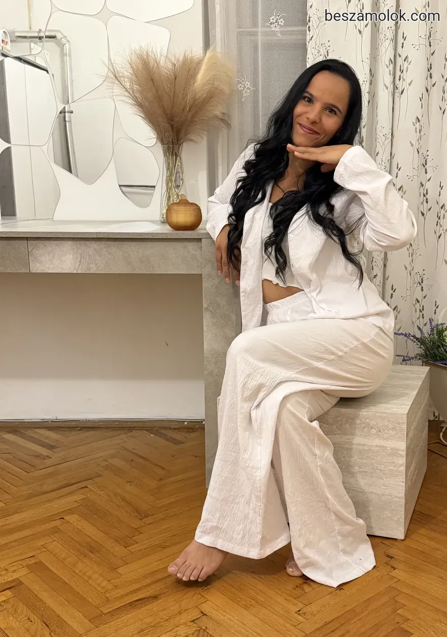Viki55 ESZO masszazs hirdeto kepes profil - eszo-masszazs.hu Viki55 - +36 70 202 2447 - ESZO masszazs foto